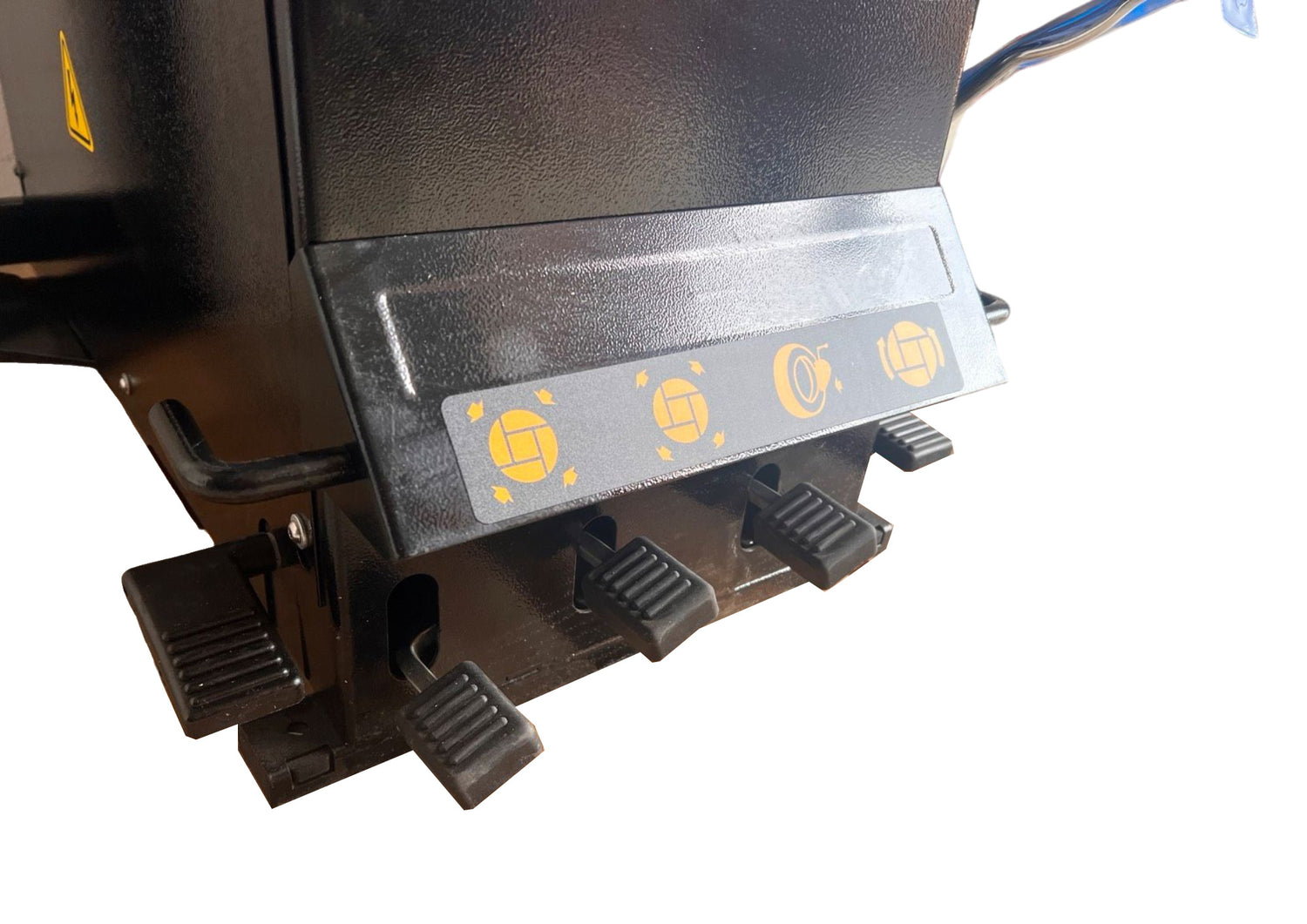 Reifenwechselmaschine mit linkem Hilfs Arm BRAND7