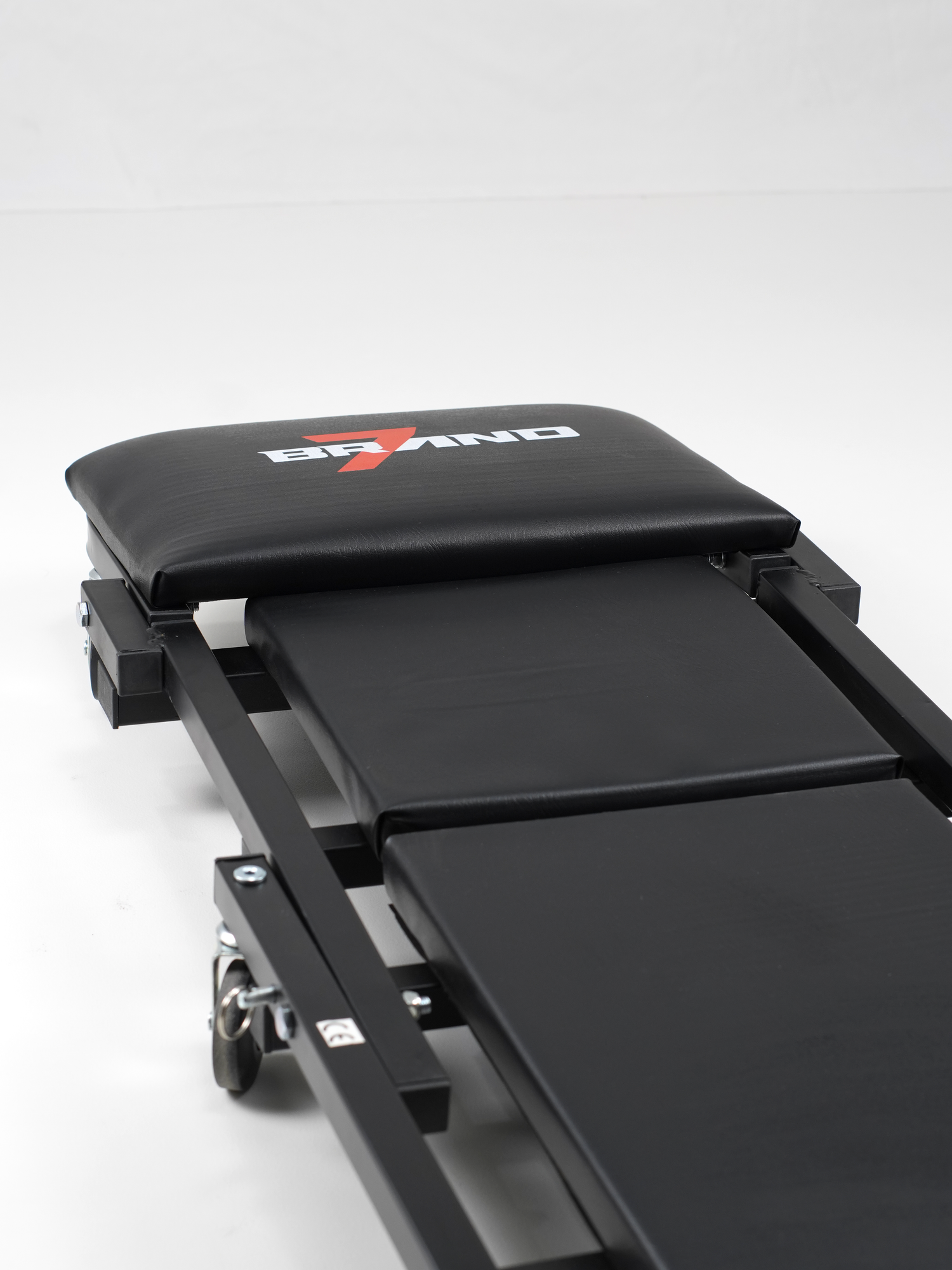 Kfz-Montageliege â Z-Typ mit 6 Rollen fĂźr flexibles Arbeiten