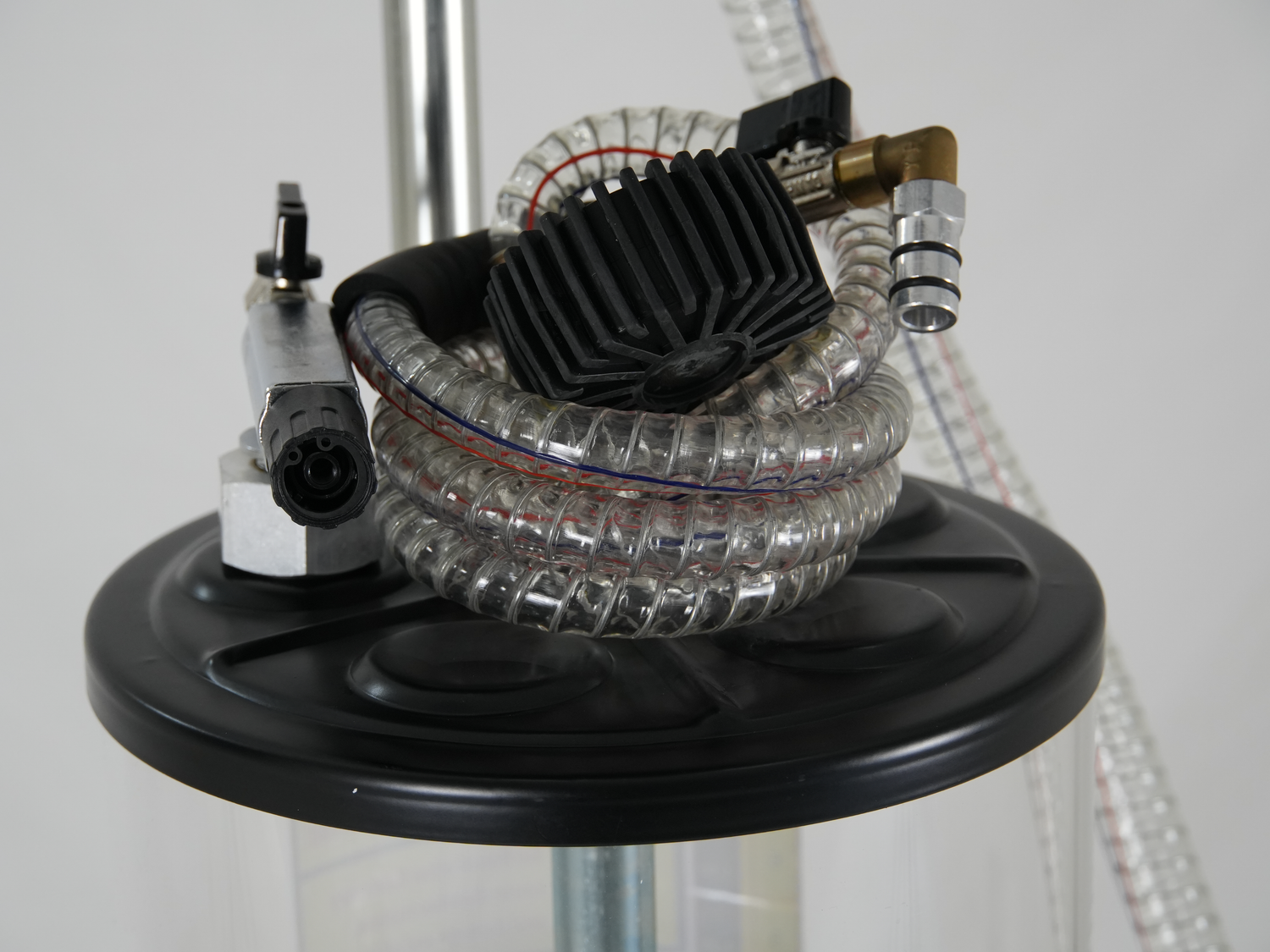 Altölauffanggerät mit Absaugfunktion und Kontrollbehälter